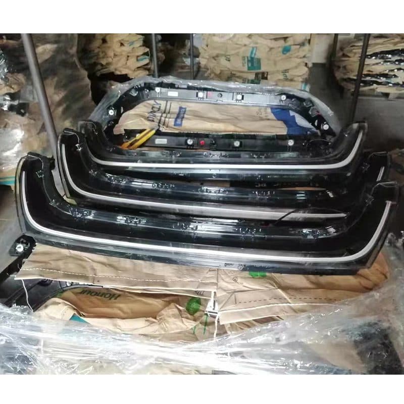 Средний передний фонарь решетки BYD Dolphin (2)